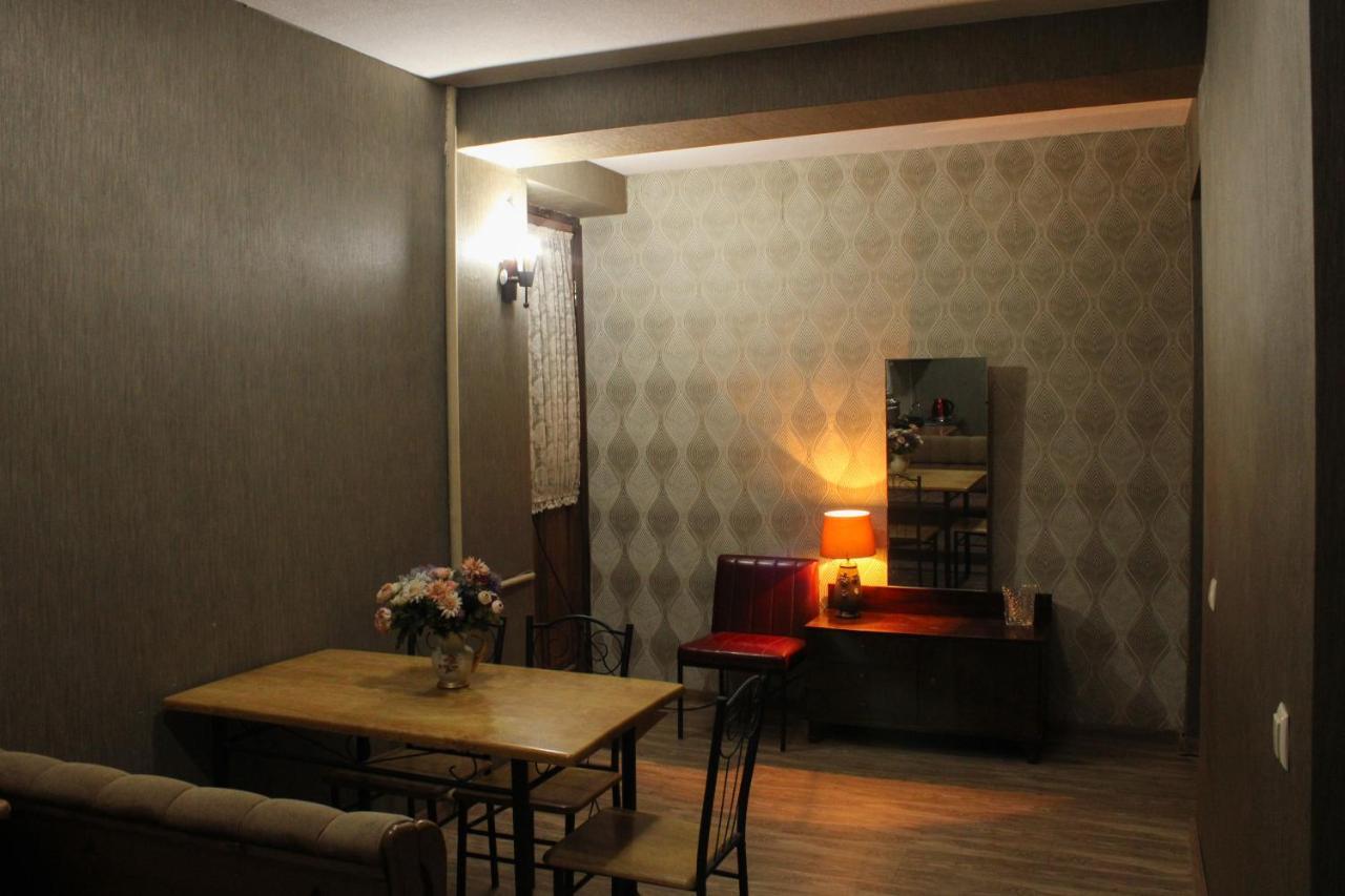 Nino'S Guest House Tbilisi Exteriör bild