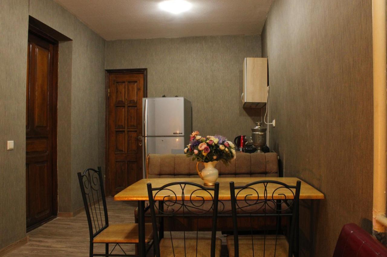 Nino'S Guest House Tbilisi Exteriör bild