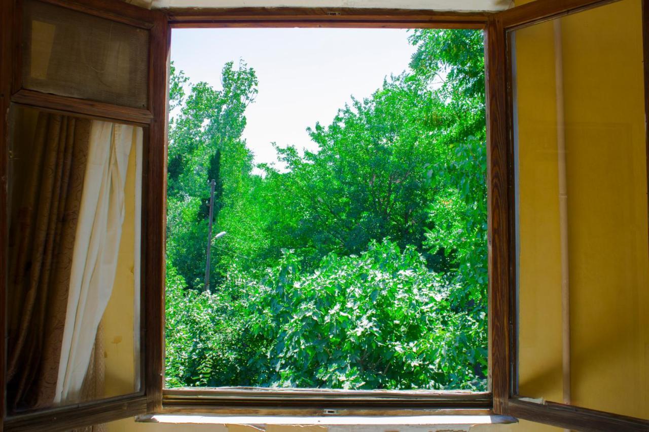 Nino'S Guest House Tbilisi Exteriör bild